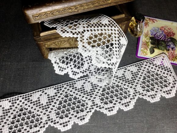 FSL Romantic Heart Lace: A Designer's Honest Review
